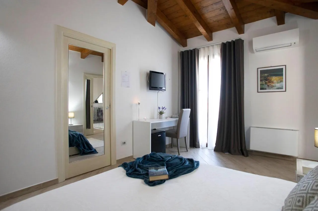 Irilor Luxury B&B Valledoria  Bed and breakfast